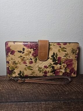 Patricia Nash Antique Prairie Rose Valentia Leather Wristlet Wallet Brown